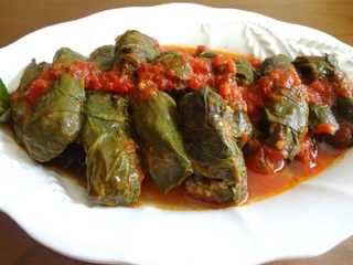 Etli Pazı Sarması Tarifi ve Malzemeleri